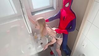 Spider Man - Ao Carnival Slut! Creampie Quickie With A Thrill