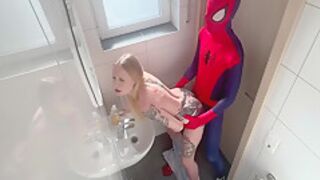 Spider Man - Ao Carnival Slut! Creampie Quickie With A Thrill