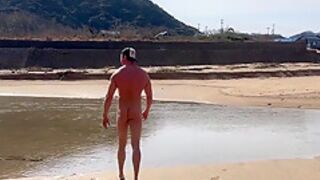 Sexy Amateurs Fucking On Public Beach! We Almost Got Caught!