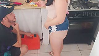 Big Ass Brazilian - Called Neighbor Plumber And Offered Payment Or A Mystery Gift While Husband Was Away