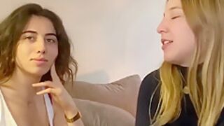 Kara X Und Zoe B - Lesbisches Date Mit Muschi Lecken Und Mehr