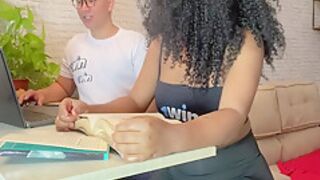 Bruna Black And Richards Oliver - Garoto Nerd Fode Sua Colega Enquanto Estudava Para A Prova. 11 M