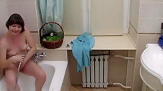 Samantha 38g - Solo Teenie Masturbates In The Shower