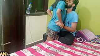 Juicy 18 Year Old Skinny Desi Girlfriend Sex Fucked By Indian Hunk