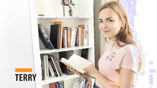 bookworm-explores-pussy